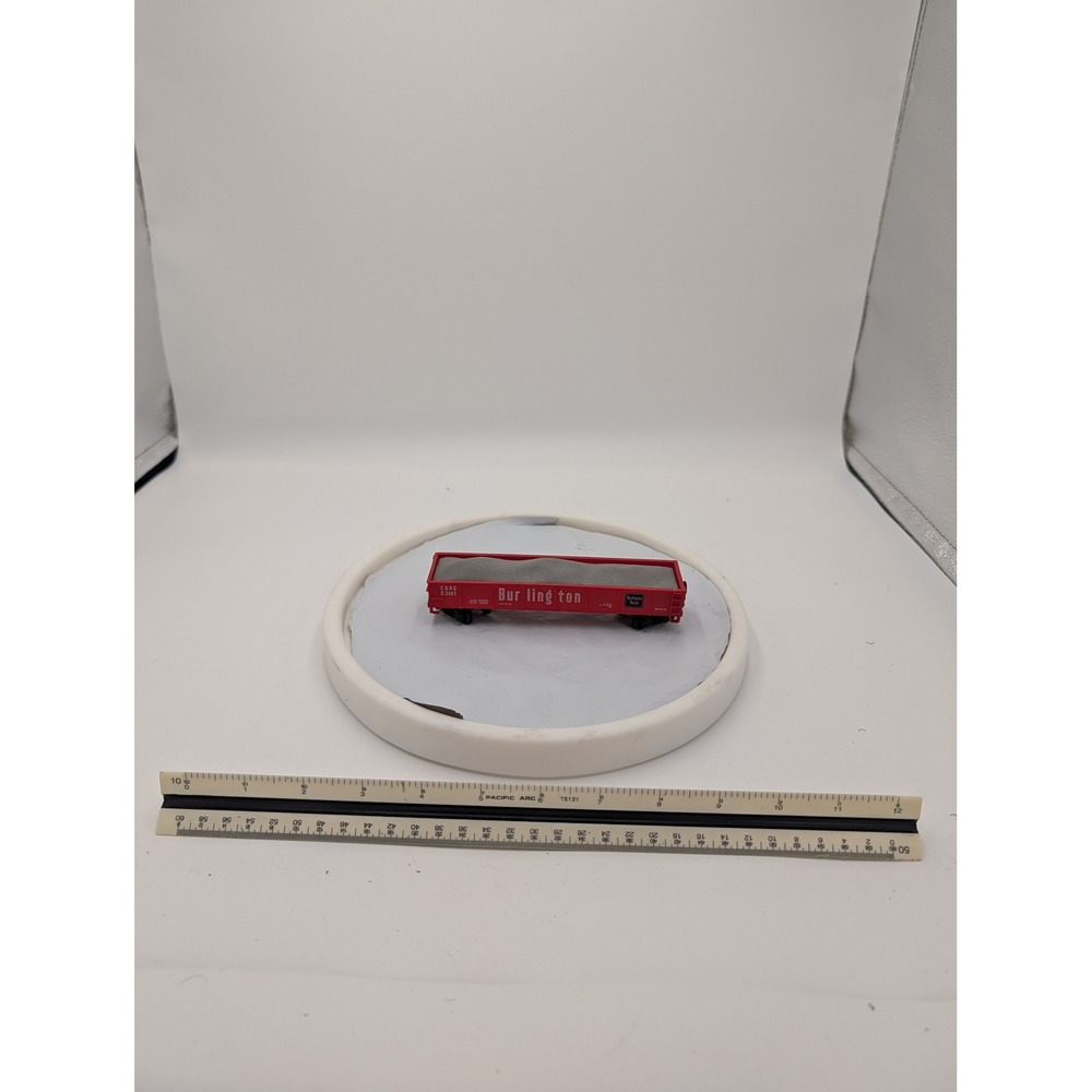 Burlington Route HO Scale Gondola Car CB&Q E3141 Red Freight Car with Load